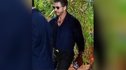 Shah Rukh Khan's Phone's Wallpaper Is Every <i>Desi</i> Dad Ever