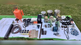 Anti-Naxal Operations: पहली बार पकड़ में आई नक्सलियों की 'हथियार फैक्ट्री', ये सामान हुए बरामद