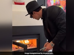 इन्फ्लुएंसर ने आग में फूंकी नोटों की गड्डी, वायरल Video पर भड़के यूजर्स, बोले- भाई तुम्हें कोई बीमारी है क्या?' इन्फ्लुएंसर ने आग में फूंकी नोटों की गड्डी, वायरल Video पर भड़के यूजर्स, बोले- भाई तुम्हें कोई बीमारी है क्या?'
