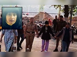 पुण्याच्या व्यावसायिकाला 4 कोटींचा गंडा घालणारी 'गुडिया' अखेर पोलिसांच्या जाळ्यात पुण्याच्या व्यावसायिकाला 4 कोटींचा गंडा घालणारी 'गुडिया' अखेर पोलिसांच्या जाळ्यात