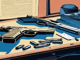 अलीगढ़ पुलिस ने अवैध शस्त्र फैक्ट्री का किया भंडाफोड़, दो आरोपी गिरफ्तार