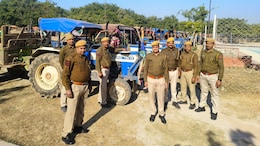 चंबल के बजरी माफियाओं पर पुलिस का बड़ा एक्शन, 10 थानों की टीम ने दी दबिश, 34 ट्रैक्टर जब्त, दो माफिया गिरफ्तार