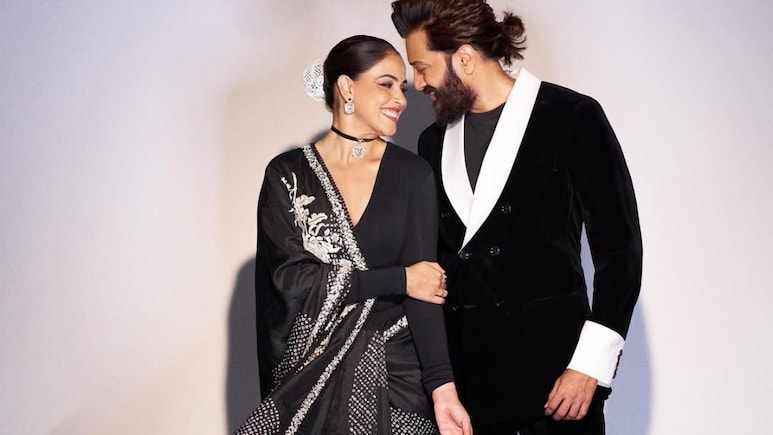 इस शर्त पर जेनिलिया ने की मुख्यमंत्री के बेटे से शादी, रितेश देशमुख को करना पड़ा ये काम