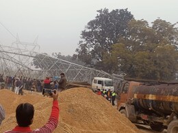 प्रयागराज में तार खींचते समय बिजली टॉवर गिरा, 5 मजदूर घायल, 3 की हालत गंभीर