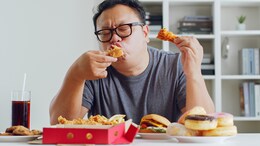 6 Easy Ways To Beat Binge Eating And Stick To Your Weight Loss Goals