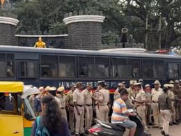 कन्नडिगांची दडपशाही! महाराष्ट्रातील नेत्यांना बेळगाव बंदी; मराठी नेत्यांची धरपकड अन् नजरकैद