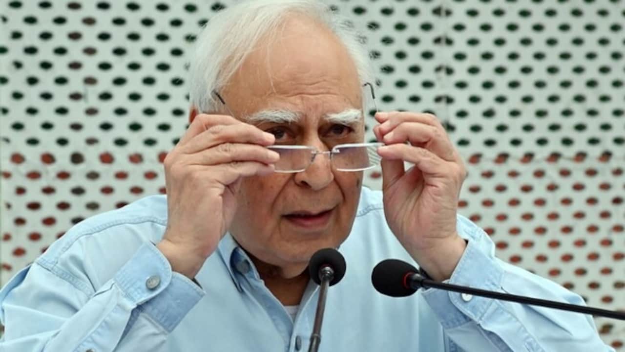 'File Defamation Case If Report Untrue': Kapil Sibal On Election Commission Dissent Row