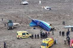 Putin Apologizes Days After Azerbaijan Plane Crash in Russian Airspace Putin Apologizes Days After Azerbaijan Plane Crash in Russian Airspace