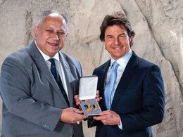 Tom Cruise Receives US Navys Highest Civilian Honour