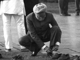 डॉ. मनमोहन सिंह की 4 खास पुरानी तस्वीरों को शेयर कर देशवासियों ने ऐसे किया याद, देखकर आपको भी होगा गर्व डॉ. मनमोहन सिंह की 4 खास पुरानी तस्वीरों को शेयर कर देशवासियों ने ऐसे किया याद, देखकर आपको भी होगा गर्व