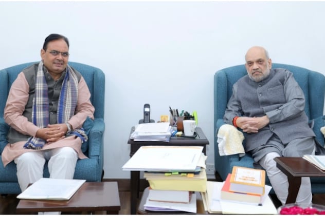 24 दिसंबर को केंद्रीय गृह मंत्री अमित शाह से मिले थे सीएम भजनलाल. 24 दिसंबर को केंद्रीय गृह मंत्री अमित शाह से मिले थे सीएम भजनलाल.