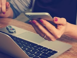 FBI Warns Texts Between Android And iPhone Could Be Targeted By Chinese Hackers, Shares Safety Tips FBI Warns Texts Between Android And iPhone Could Be Targeted By Chinese Hackers, Shares Safety Tips