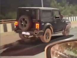 रील बनाने के लिए नियमों की उड़ाई धज्जियां, युवक ने फुटपाथ पर तेज़ रफ्तार में दौड़ाई थार, गाज़ियाबाद का Video वायरल