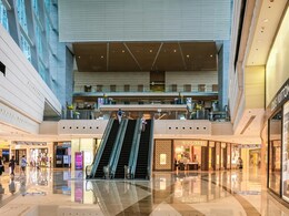 Canadian Mall Plays 'Baby Shark' On Loop to Turn Away Homeless People. Internet Reacts Canadian Mall Plays 'Baby Shark' On Loop to Turn Away Homeless People. Internet Reacts