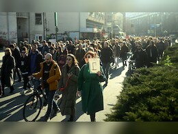 स्कोप्जे में प्रदूषण के खिलाफ सड़कों पर उतरे लोग, दुनिया का सबसे प्रदूषित शहर होने का लगा है धब्बा