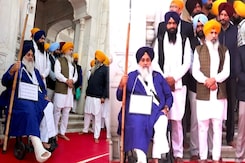 Plaque Around His Neck, Sukhbir Badal Serves Punishment At Golden Temple Plaque Around His Neck, Sukhbir Badal Serves Punishment At Golden Temple