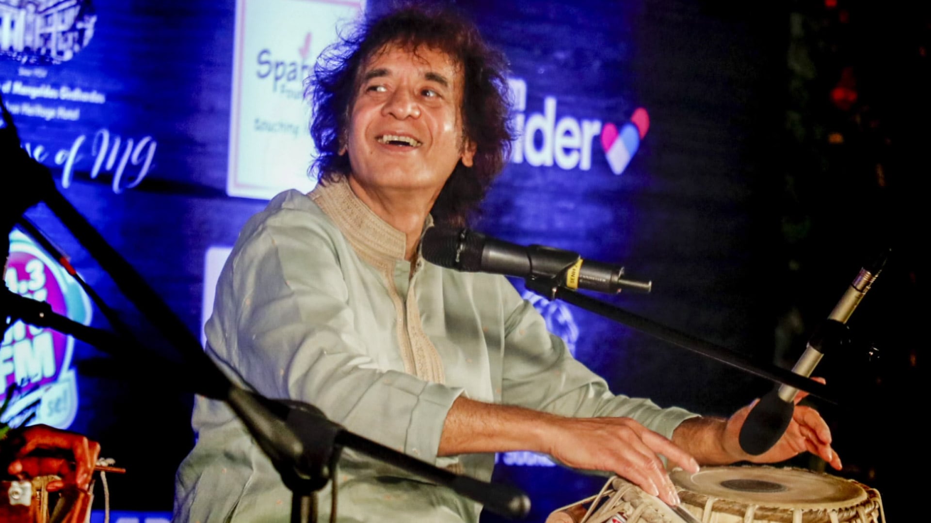"Wah Ustad, Wah": Tabla Maestro Zakir Hussain, Music Legend, Dies At 73