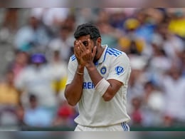 ICC Men's Test Latest Rankings: तेज गेंदबाजी में जसप्रीत बुमराह का जलवा बरकरार, ऑलराउंडर रैंकिंग में जडेजा नंबर 1 ICC Men's Test Latest Rankings: तेज गेंदबाजी में जसप्रीत बुमराह का जलवा बरकरार, ऑलराउंडर रैंकिंग में जडेजा नंबर 1