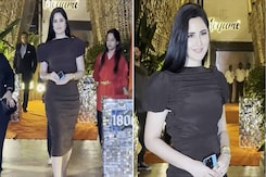 Katrina Kaif Poses With Paparazzi After They Ask For A Picture With Her Katrina Kaif Poses With Paparazzi After They Ask For A Picture With Her