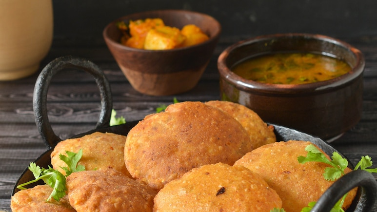 आज क्या बनाऊं: रेगुलर पूरी से हटकर एक बार जरूर बनाएं चना दाल पूरी, तारीफ करते नहीं थकेंगे खाने वाले, नोट करें रेसिपी