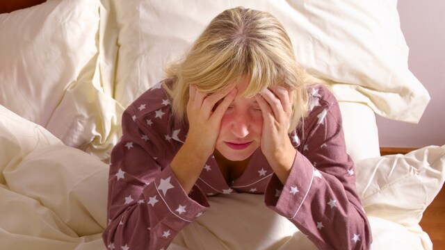 Signs You Have Overindulged In Alcohol On New Year, Tips To Recover