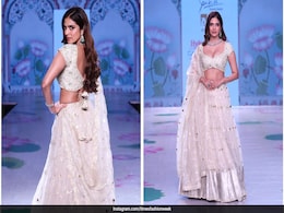 Malavika Mohanan's Festive Season Was Ivory Tinted With The Help Of This <i>Lehenga</i> Malavika Mohanan's Festive Season Was Ivory Tinted With The Help Of This <i>Lehenga</i>