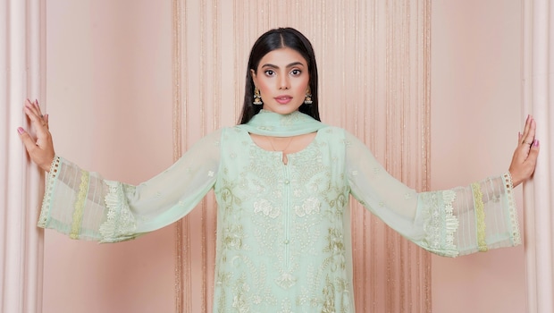 Top Deals On AKS Ethnic Sets From Myntra