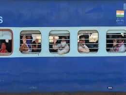 सीनियर सिटीजन की छूट वापस लेकर रेलवे को हुआ कितने का फायदा, सरकार ने दी यह जानकारी सीनियर सिटीजन की छूट वापस लेकर रेलवे को हुआ कितने का फायदा, सरकार ने दी यह जानकारी
