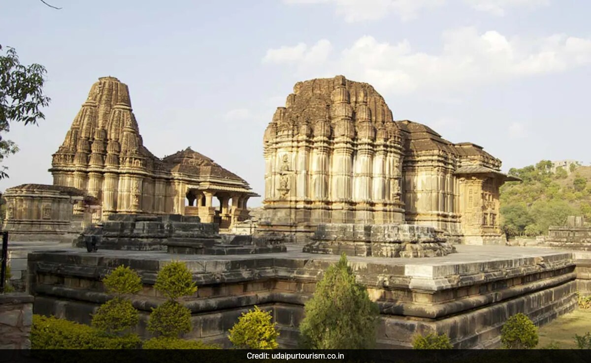 Eklingji Temple In Udaipur Bans Mobile, Short Dresses