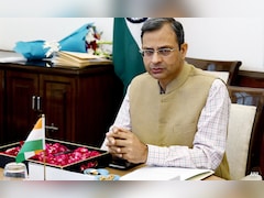अगर मिडिल ईस्ट संकट लंबा खिंचा तो सरकार को बढ़ानी पड़ सकती हैं तेल की कीमतें: RBI गवर्नर