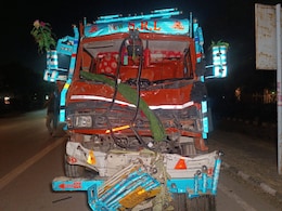 Speeding Truck Rams Bus In Delhi, 3 Killed Were Taking Out Their Luggage Speeding Truck Rams Bus In Delhi, 3 Killed Were Taking Out Their Luggage
