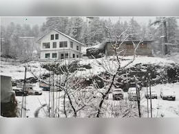 Himachal Grinds To Halt As Snowfall Shuts Over 350 Roads