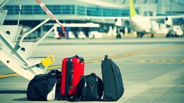 Flight Luggage Rule : फ्लाइटमधील लगेज नियमांमध्ये बदल, किती किलोची बॅग घेऊन जाऊ शकाल?