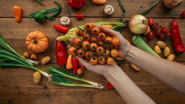 Incorporating these foods into your daily diet can support your immune system and aid in recovery