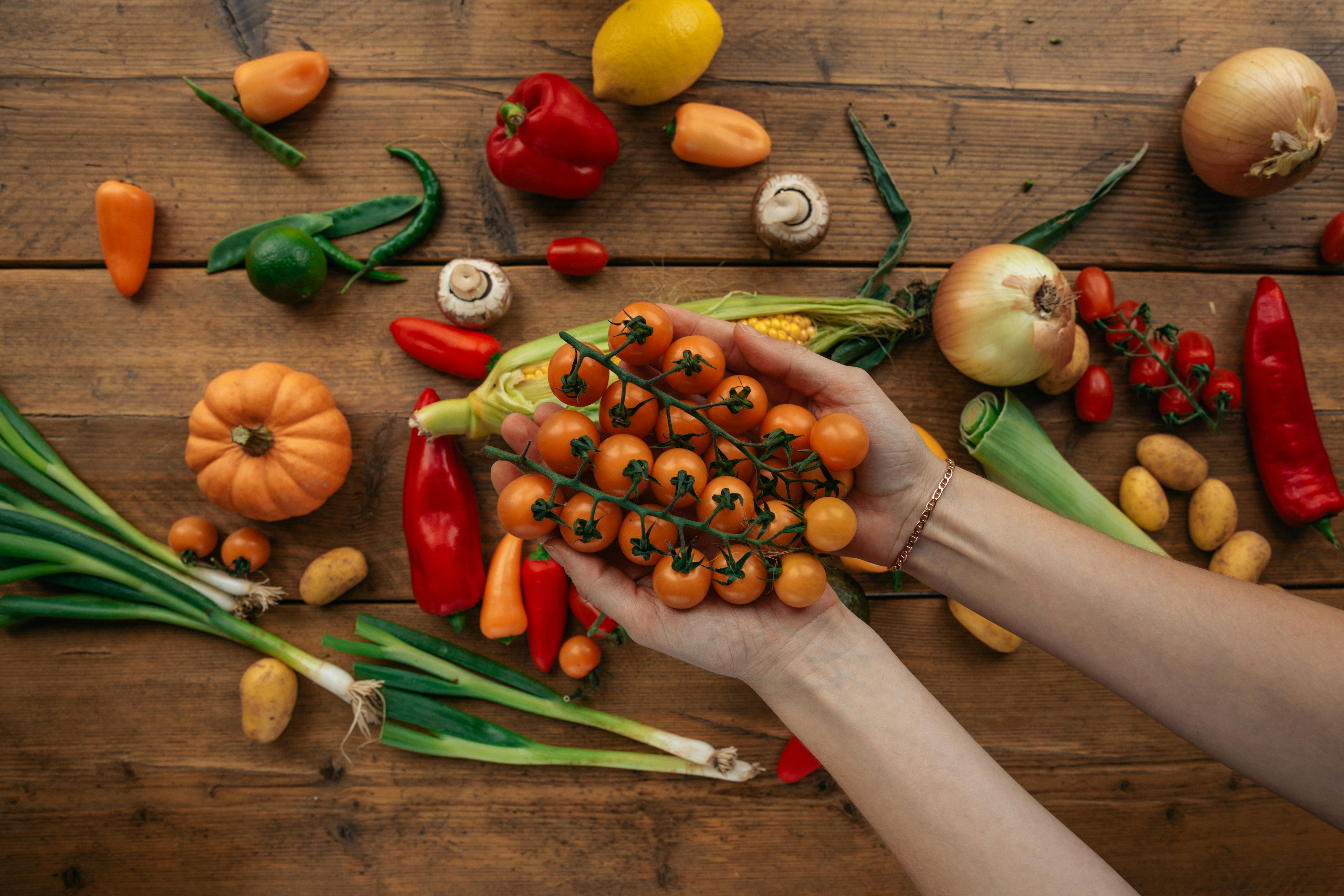 Chips Vs. Balanced Meal: Nutritionist Shows The Truth Behind Calorie Count