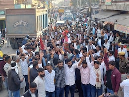 Rajasthan: भरतपुर में सड़कों पर उतरा गुर्जर समाज, मांग न पूरी होने पर आंदोलन की दी चेतावनी Rajasthan: भरतपुर में सड़कों पर उतरा गुर्जर समाज, मांग न पूरी होने पर आंदोलन की दी चेतावनी