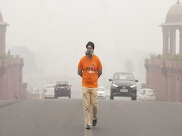 दिल्ली में खराब वायु गुणवत्ता से लोग परेशान, कुछ इलाकों में AQI 400 पार दिल्ली में खराब वायु गुणवत्ता से लोग परेशान, कुछ इलाकों में AQI 400 पार