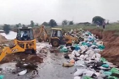 Kerala Removes Biomedical Waste Illegally Dumped In Tamil Nadu Kerala Removes Biomedical Waste Illegally Dumped In Tamil Nadu