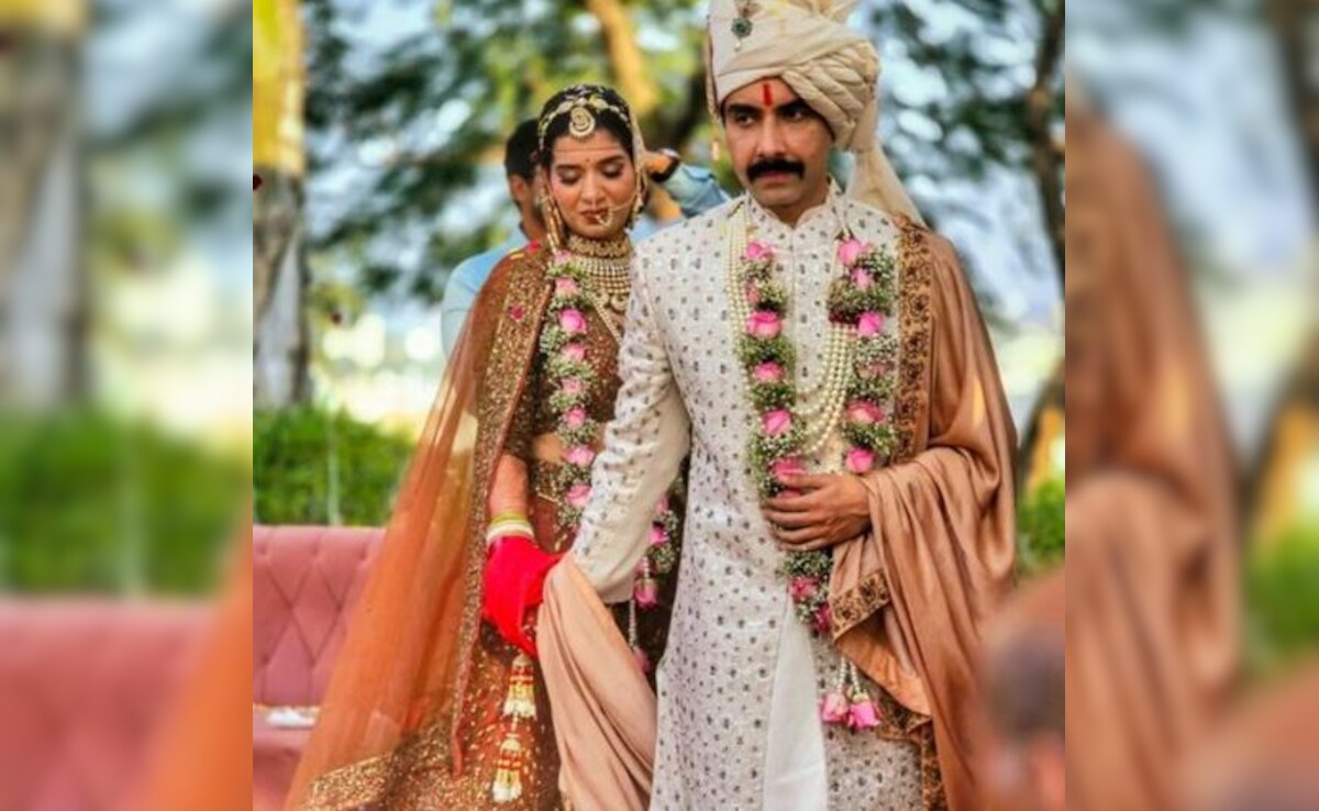 <i>Aspirants</i> Actor Naveen Kasturia Gets Married. Amol Parashar Had This Much Fun