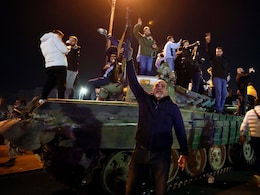 सीरिया में असद शासन का हुआ अंत, विद्रोहियों के कब्जे में दमिश्क, जानें 5 लेटेस्ट अपडेट सीरिया में असद शासन का हुआ अंत, विद्रोहियों के कब्जे में दमिश्क, जानें 5 लेटेस्ट अपडेट