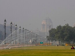 दिल्ली-NCR में कुछ राहत की सांस, कई जगहों पर 300 के नीचे पहुंचा AQI
