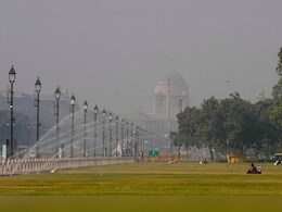 आसमान फिर वैसी ही धुंध...दिल्ली की हवा में फिर लौट आया जहर, GRAP-3 की बंदिशें फिर हो गई लागू आसमान फिर वैसी ही धुंध...दिल्ली की हवा में फिर लौट आया जहर, GRAP-3 की बंदिशें फिर हो गई लागू