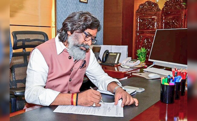 હેમંત સોરેનની કેબિનેટનું વિસ્તરણ 5 ડિસેમ્બરે થવા જઈ રહ્યું છે.