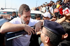 Rahul Gandhi Asks Why He Can't Go To Sambhal, Cop Says 'Law, Order' Rahul Gandhi Asks Why He Can't Go To Sambhal, Cop Says 'Law, Order'
