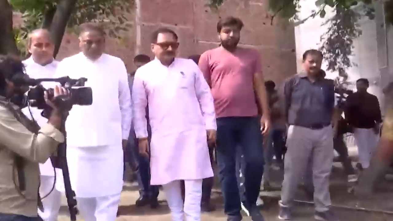 In Campaign Mode, Delhi BJP Leaders Stay Overnight In Slums