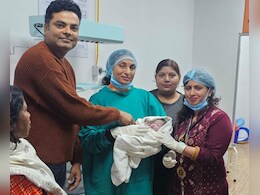 महाकुंभ नगर में फिर गूंजी किलकारी, पहले 'कुंभ' तो अब जन्मी 'गंगा'