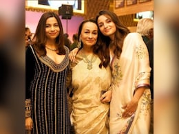 Alia Bhatt Shares Picture With Mother Soni Razdan And Sister Shaheen Bhatt: "Time To Change Group Picture"