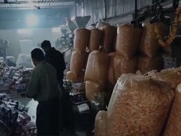 महाकाल फूड इंडस्ट्री पर खाद्य विभाग की छापेमारी, कई प्रोडक्ट सील, कुरकुरे और चिप्स के लिए गए सैंपल