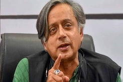 "It's Very Tragic..." Shashi Tharoor Mourns Manmohan Singh's Demise "It's Very Tragic..." Shashi Tharoor Mourns Manmohan Singh's Demise