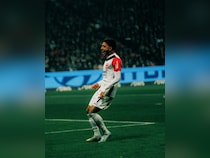 Omar Marmoush Double Helps Eintracht Frankfurt Cut Gap On Bayern Munich